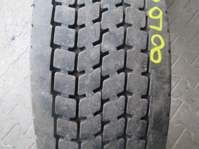 Opona używana 275/70R22.5 Michelin LHS2