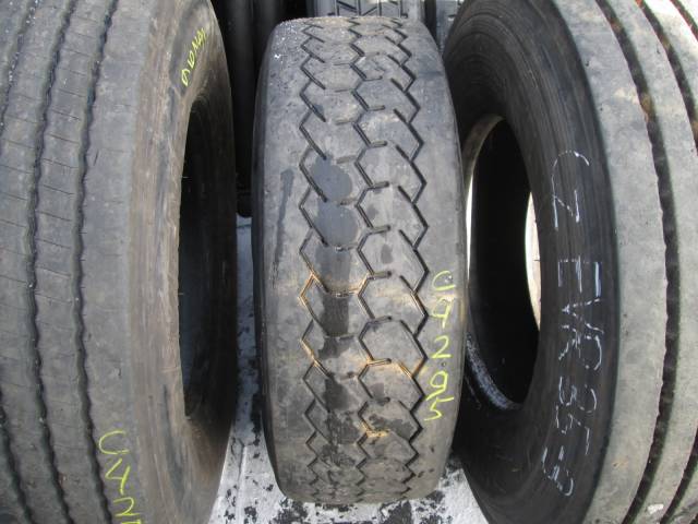 Opona używana 315/60R22.5 Pirelli BIEZNIKOWANA