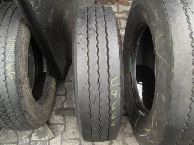 Opona używana 215/75R17.5 Goodyear BIEZNIKOWANA