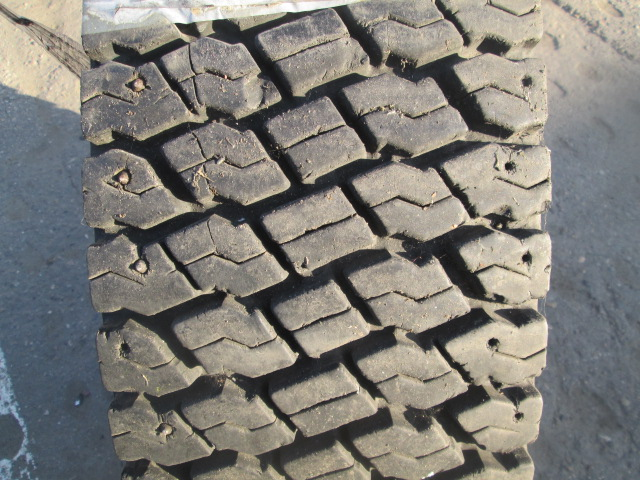 Opona używana 295/80R22.5 Bridgestone