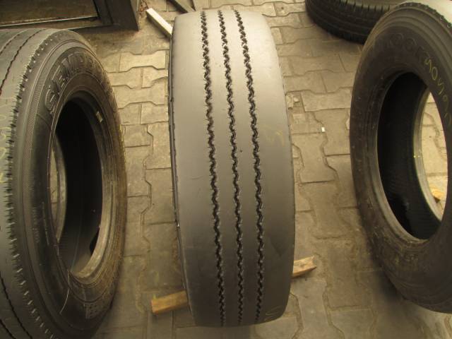 Opona używana 215/75R17.5 Continental LSR1+