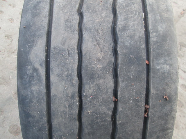 Opona używana 385/55R22.5 Michelin XTE2