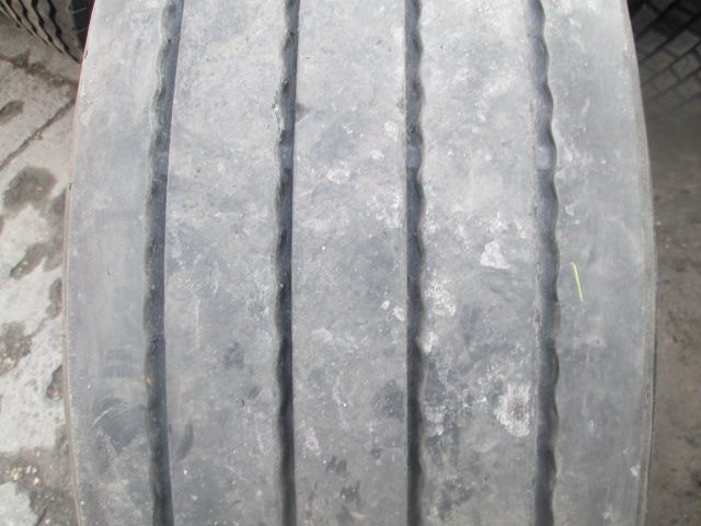 Opona używana 385/65R22.5 Pirelli BIEŻNIKOWANA