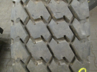 Opona używana 315/80R22.5 Bridgestone BIEŻNIKOWANA