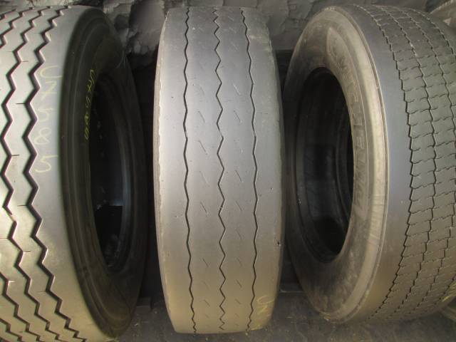 Opona używana 275/70R22.5 Michelin BIEZNIKOWANA