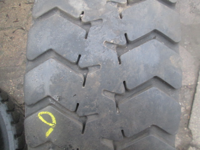 Opona używana 295/60R22.5 Goodyear XDY