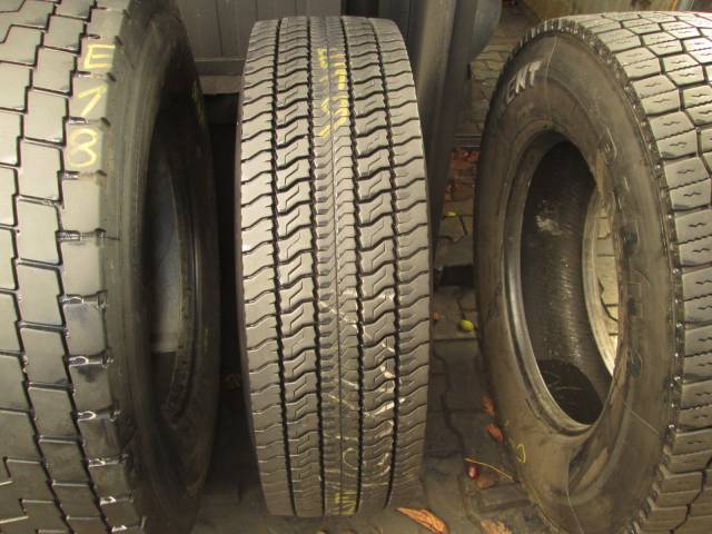 Opona używana 275/70R22.5 Fulda BIEZNIKOWANA