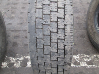 Opona używana 295/80R22.5 Goodyear BIEŻNIKOWANA