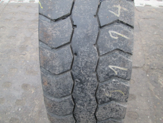 Opona używana 295/80R22.5 Bridgestone BIEŻNIKOWANA