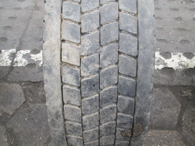 Opona używana 315/70R22.5 Michelin XDA