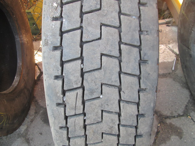 Opona używana 315/80R22.5 Michelin XDE2