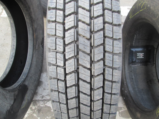 Opona używana 275/70R22.5 Continental BIEŻNIKOWANA