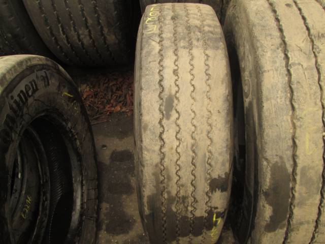 Opona używana 215/75R17.5 Continental HT63
