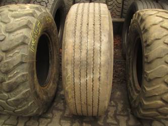 Opona używana 385/65R22.5 Pirelli BIEZNIKOWANA