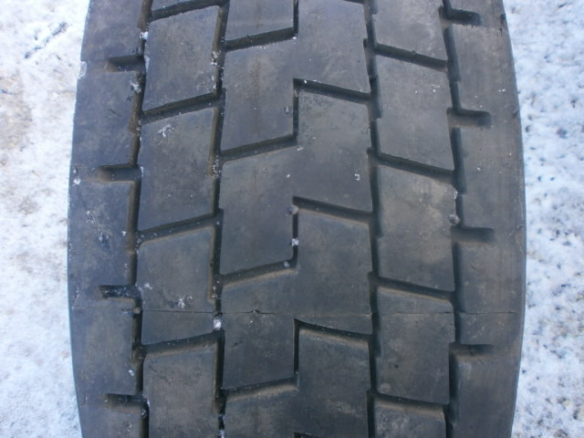 Opona używana 315/70R22.5 Michelin XDE2